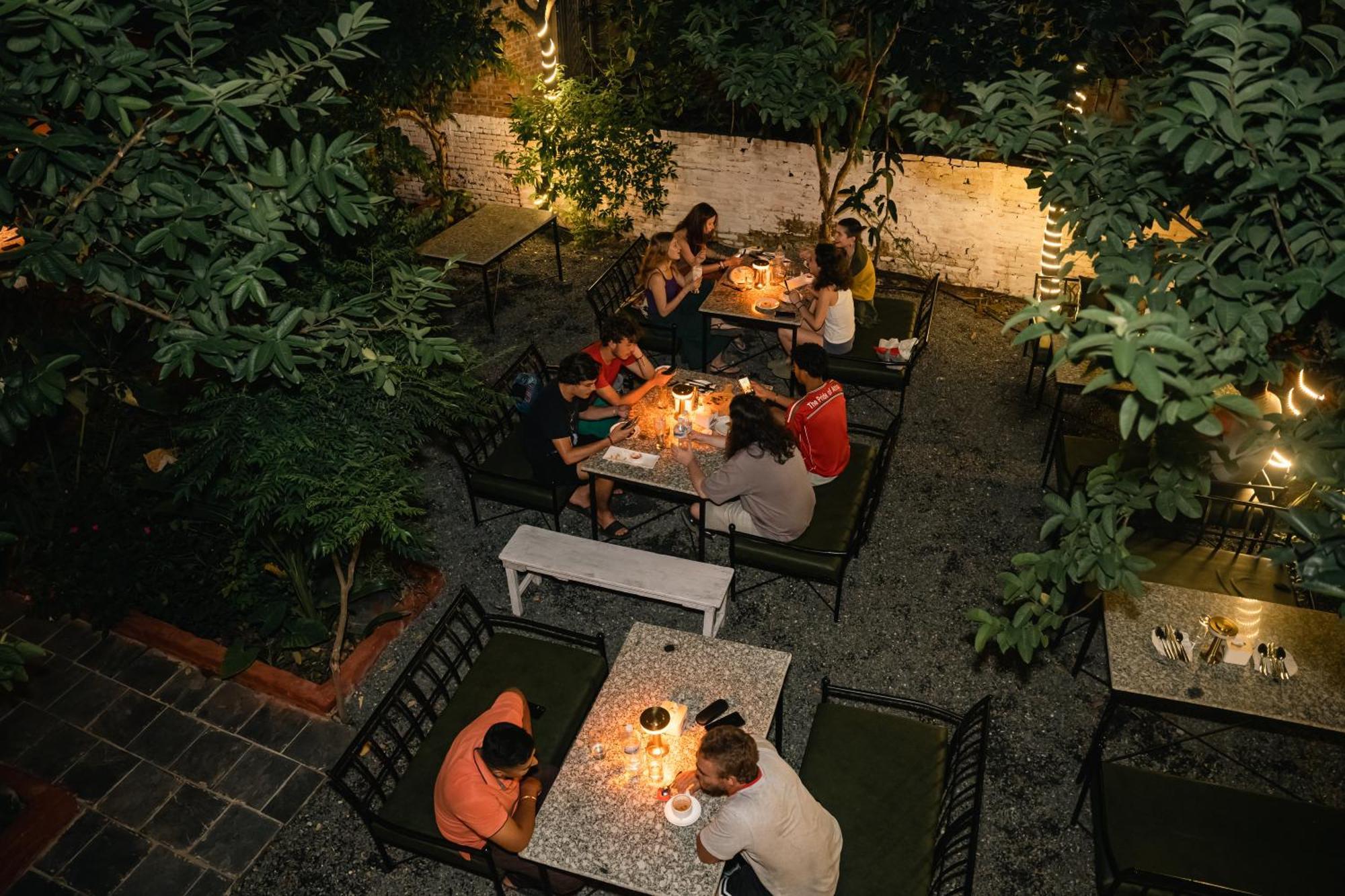 Kwabahal Boutique Hostel Катманду Экстерьер фото