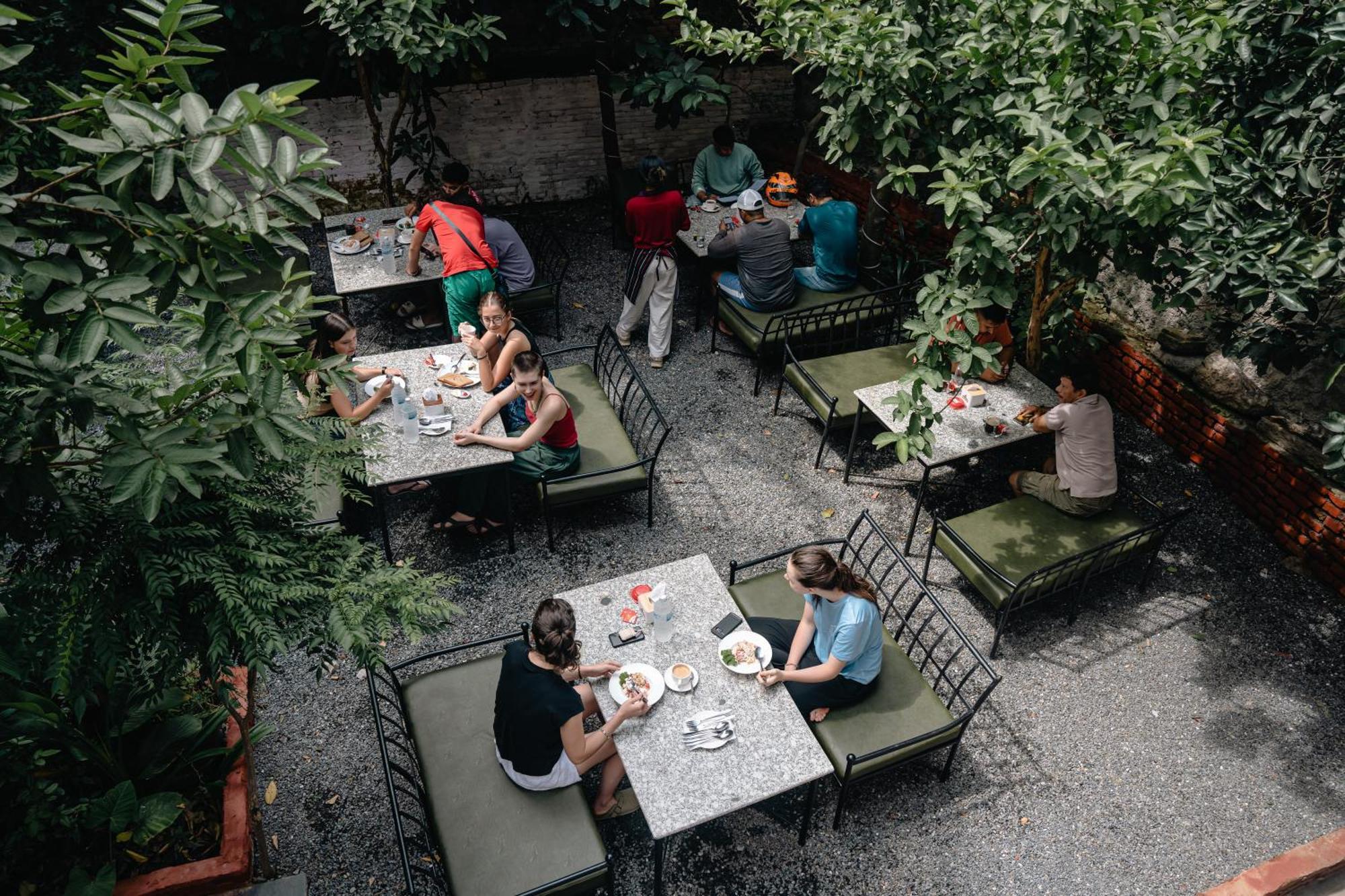 Kwabahal Boutique Hostel Катманду Экстерьер фото