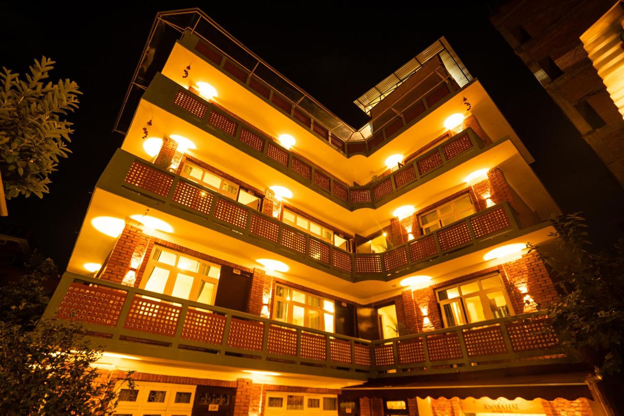 Kwabahal Boutique Hostel Катманду Экстерьер фото