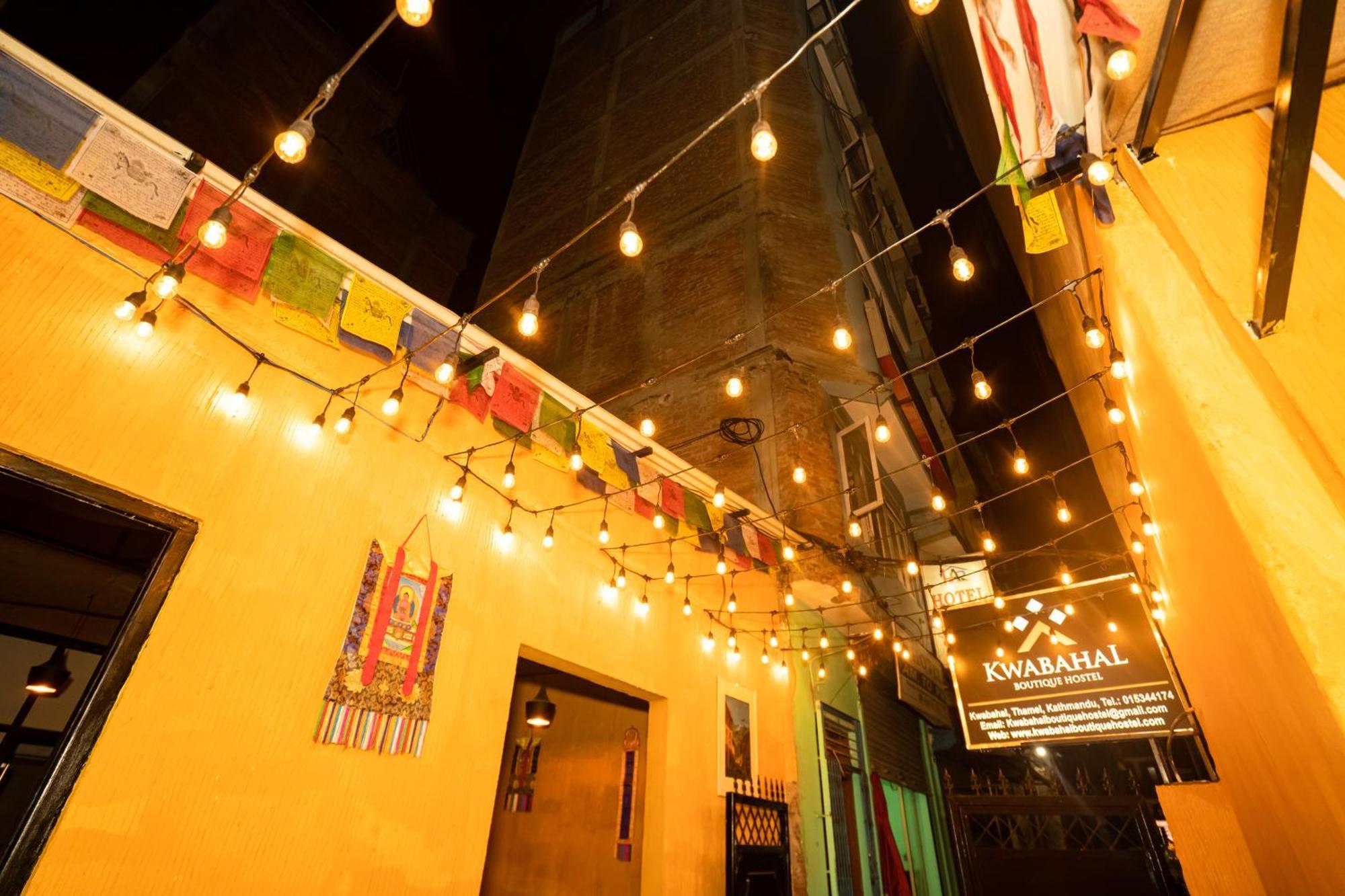 Kwabahal Boutique Hostel Катманду Экстерьер фото