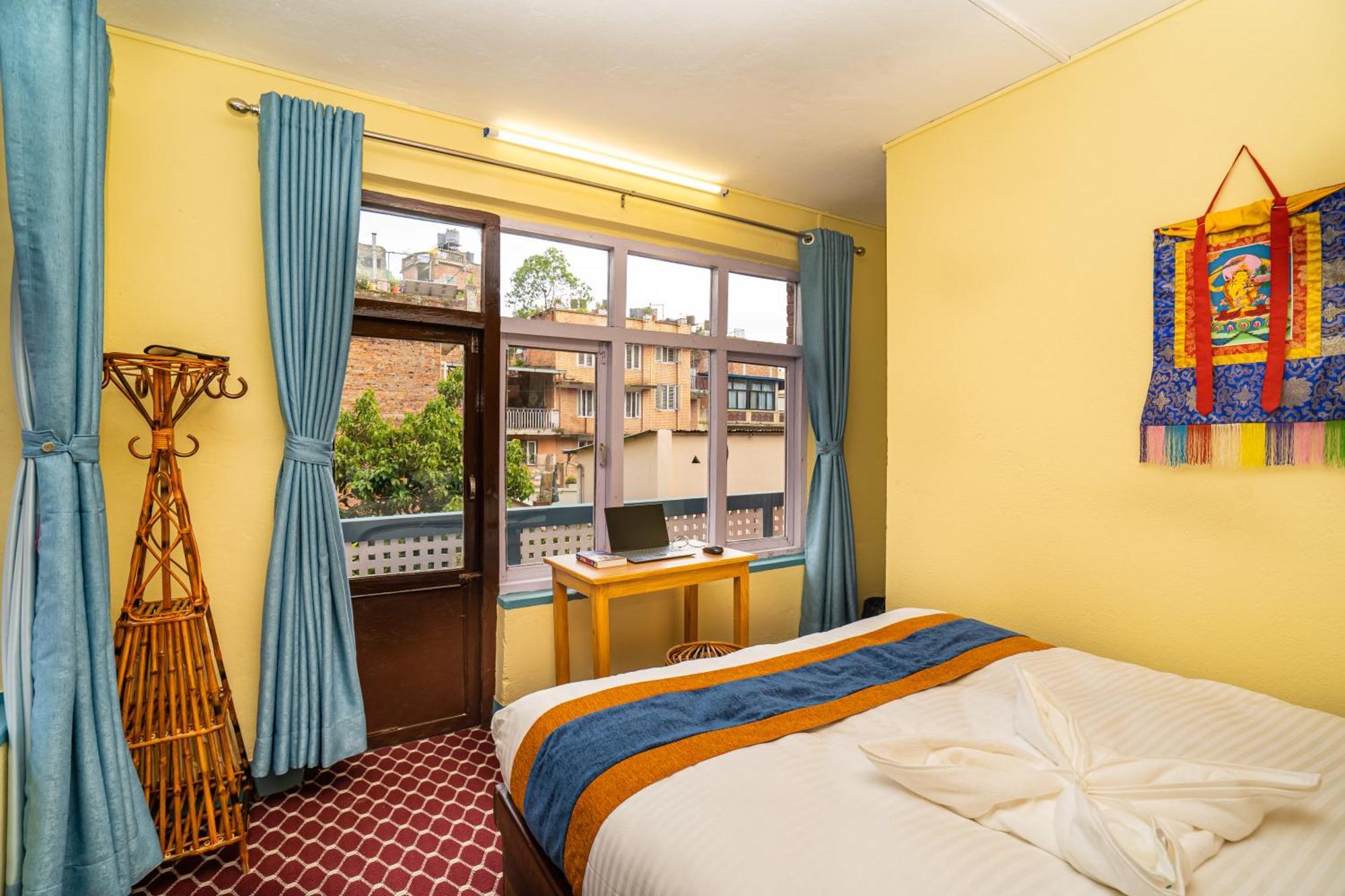Kwabahal Boutique Hostel Катманду Экстерьер фото