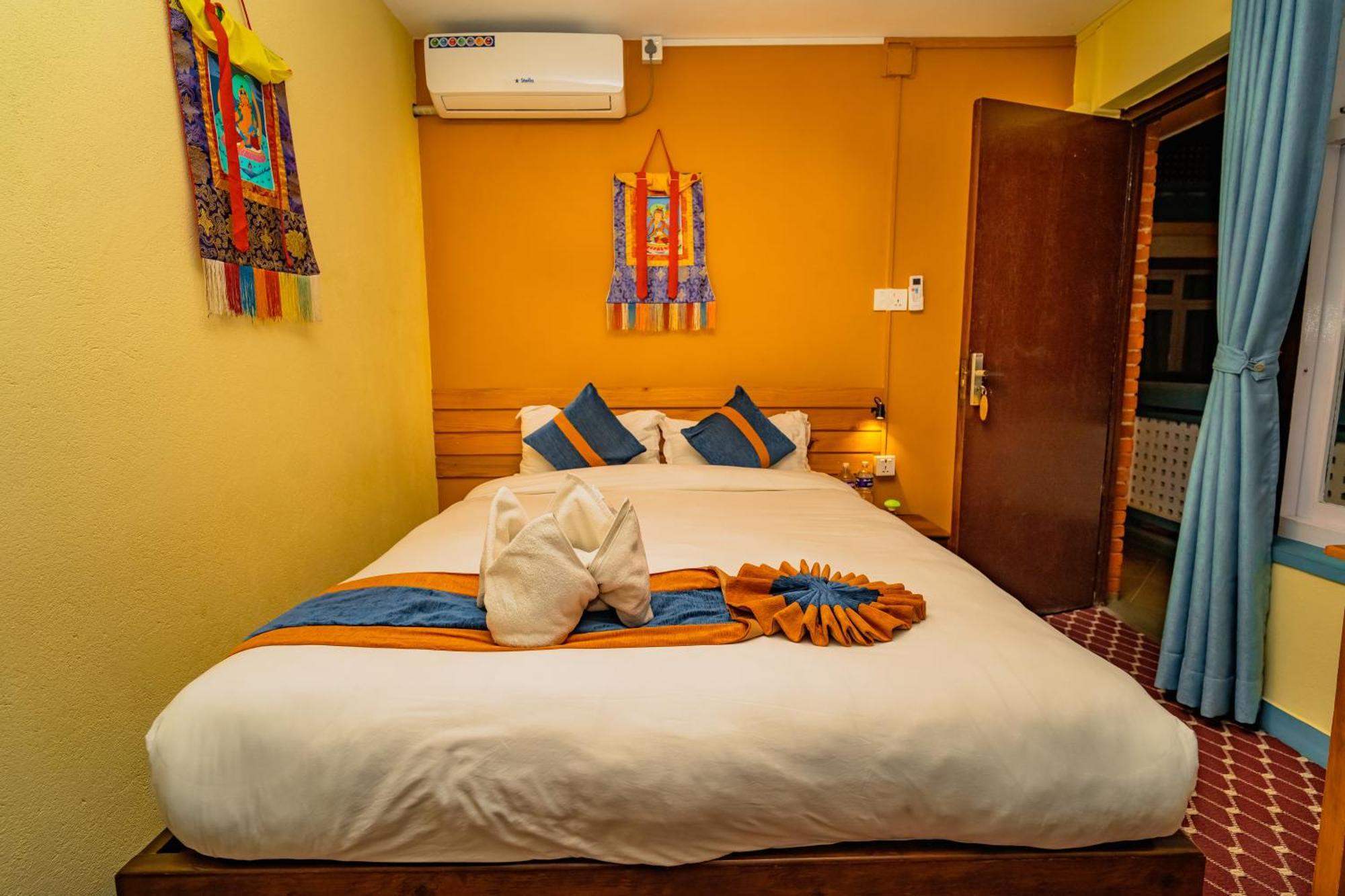 Kwabahal Boutique Hostel Катманду Экстерьер фото