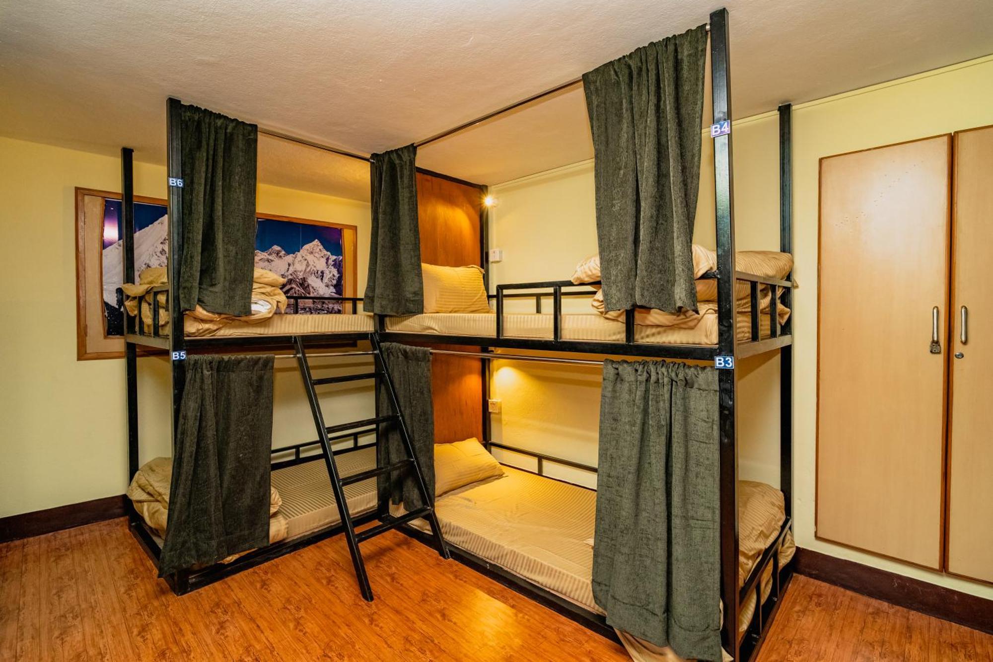 Kwabahal Boutique Hostel Катманду Экстерьер фото